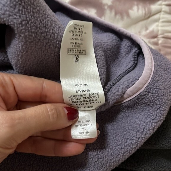 Patagonia's Lightweight Synchilla Snap-T Pullover in Smoky Violet S NWOT - Picture 11 of 12